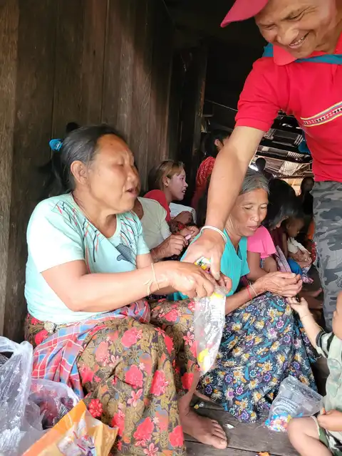 အမျိုးသမီးအဖွဲ့ဧဝံေဂလိ_၁၄