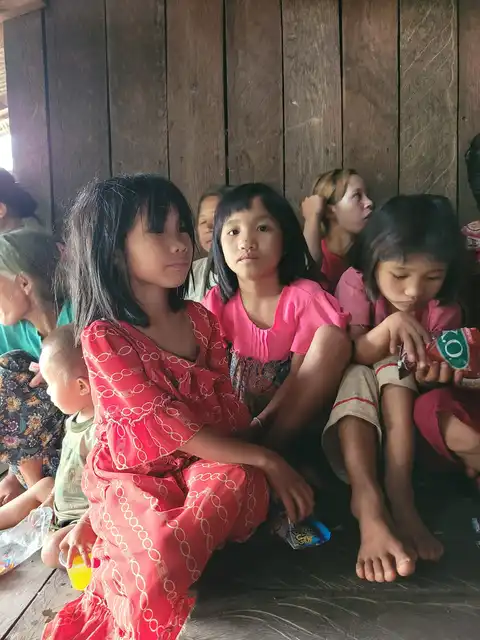 အမျိုးသမီးအဖွဲ့ဧဝံေဂလိ_၁၆